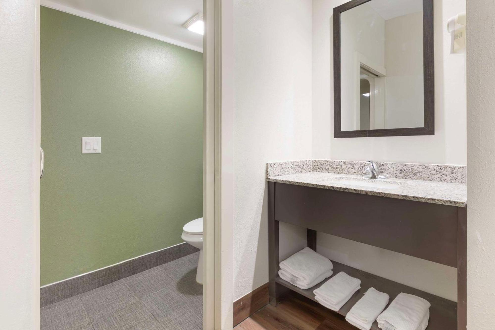 Sleep Inn Sumter Bagian luar foto